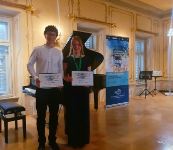 Naša dijaka na tekmovanju Giovani talenti (Gorica)